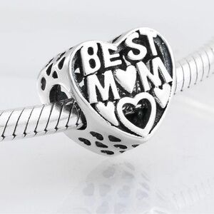Pandora Best Mom Charm